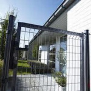Puerta giratoria para sistema paneles